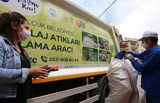 Efeslim Kart ile eğitime destek oluyorlar, sokak...