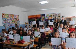 Eğirdir’de 4 bin 600 öğrenci karne sevinci yaşadı