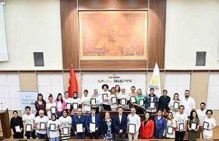 Eğitimlere katılanlara belgeleri verildi