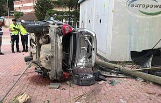 Ehliyetsiz sürücü otomobiliyle takla attı: 4 yaralı