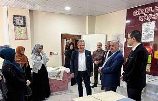 El emeği göz nuru eserler sergileniyor