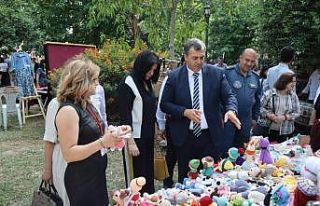 El emeği ürünlerini yıl sonu sergisiyle görücüye...