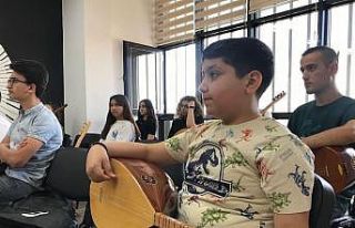 Elazığ’da bağlama kursları devam ediyor