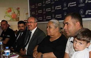 Elazığ’da depremzedelerin buruk bayram sevinci