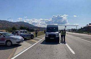 Elazığ’da polis ve jandarma ekiplerinden bayram...