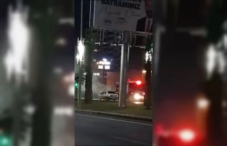 Elazığ’da seyir halindeki araç alev aldı