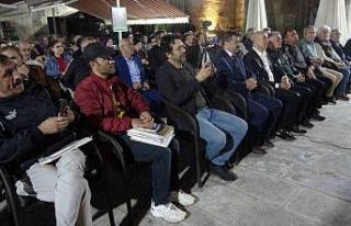 En kısa gecede 752 yıllık medresede şiir dinletisi