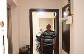 Enkaz kent Hatay’da, TOKİ sakinleri Kurban Bayramını...