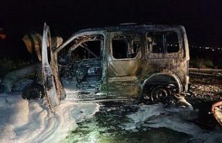 Ergene’de yanan araç küle döndü