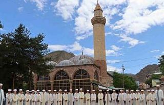 Erzurum’da 58 kuran kursu öğrencisi icazet merasiminde...