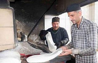 Erzurum’un vazgeçilmez lezzeti: Lavaş ekmeği
