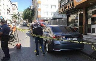 Esenler’de bir iş yeri aynı günde iki kez kurşunlandı