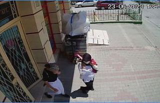 Eskişehir’de iki kadın 20 dakikada 300 bin TL...