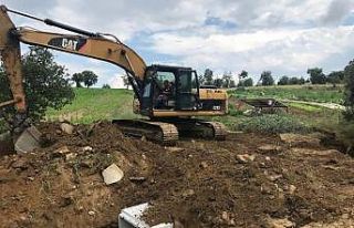 Eşme’de selden zarar gören yollar onarıldı