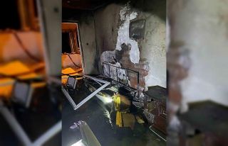 Evde çıkan yangında maddi hasar meydana geldi