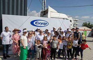 Evyap’tan deprem bölgesine mobil berber tırı...