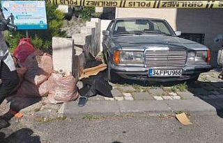 Eyüpsultan’da çatıdan aşağı düşen yabancı...