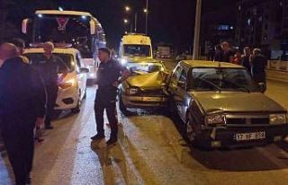 Ezine’de zincirleme trafik kazası