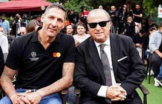 Fatih Terim ve Marco Materazzi depremzede çocuklar...