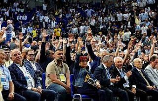 Fenerbahçe yönetimi ibra edildi