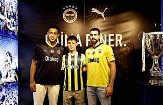 Fenerbahçe’nin yeni sezon formaları tanıtıldı
