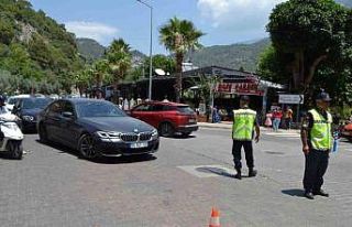 Fethiye’de bayram yoğunluğu trafiğe yansıdı