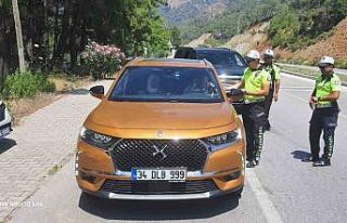 Fethiye’de polis ekiplerinden örnek davranış