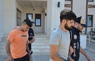 Fethiye’de silah ve uyuşturucu ticareti yapan 2...