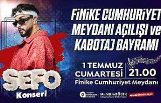 Finike Cumhuriyet Meydanı Sefo konseri ile açılıyor