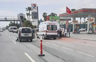 Fren yapan minibüs otoyolu birbirine kattı: 2’si...