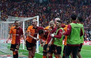 Galatasaray 9 yıl sonra evinde Fenerbahçe’yi mağlup...