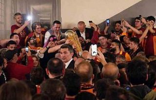 Galatasaray şampiyonluğu Cemiyet’te kutladı