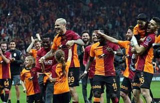 Galatasaray’da hedef şampiyonluğu derbi galibiyetiyle...
