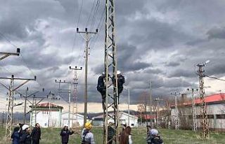 Genç mühendislere yüksekte çalışma eğitimi...