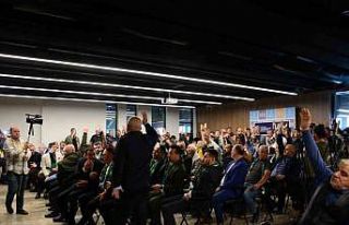 Gergin geçen mali genel kurulda Kocaelispor yönetimi...