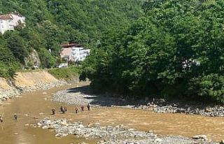 Giresun’da selin yaraları sarılıyor, kayıp şahsı...