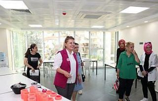 Girişimci kadınlara yaşam merkezi tanıtıldı