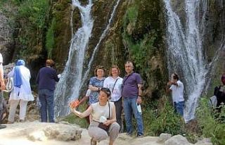 Girlevik Şelalesi bayramda da vatandaşların uğrak...