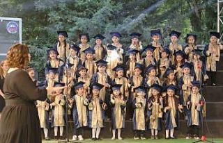 GKV Anaokulu öğrencilerine muhteşem kep töreni