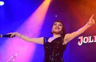 Göksel, Bursalıları coşturdu