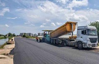 Göksu’ya 8 bin 500 ton asfalt hizmeti