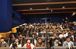 Gölbaşı Belediyesinden öğrencilere sinema etkinliği