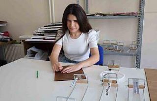 Görme engelli öğrenciden takı tasarımında muhteşem...