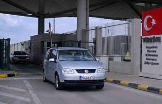 Gurbetçilerin bayram için Türkiye’ye girişleri...