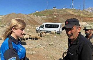 Hakkari polisi sahte para konusunda bilgilendirme...