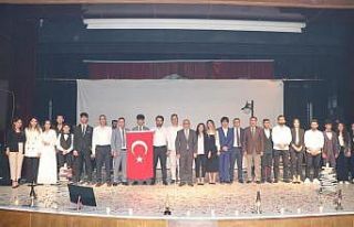 Hakkari’de usta şairlerin şiirleri okundu