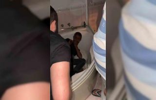 Hasarlı binadan hırsızlık yapan zanlı jakuzide...