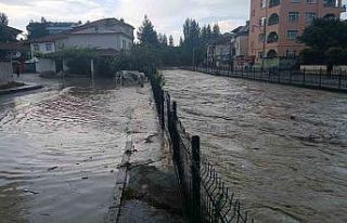 Havza’da dere taştı, ilçede sel anonsları yapılamaya...