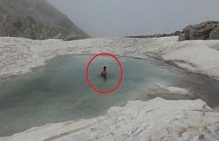 Haziran sonunda Uludağ’ın buzlu göllerinde yüzüyor