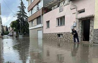 Her yağmurda bodrumu su dolan kadın ESKİ’ye isyan...